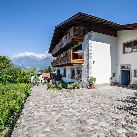 Zypresse Apartment
